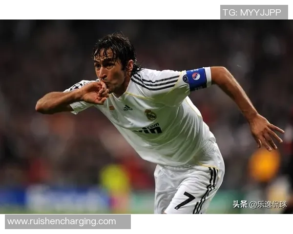 全球足球历史前五十大球星排名揭晓这些传奇巨星如何定义了足球的辉煌