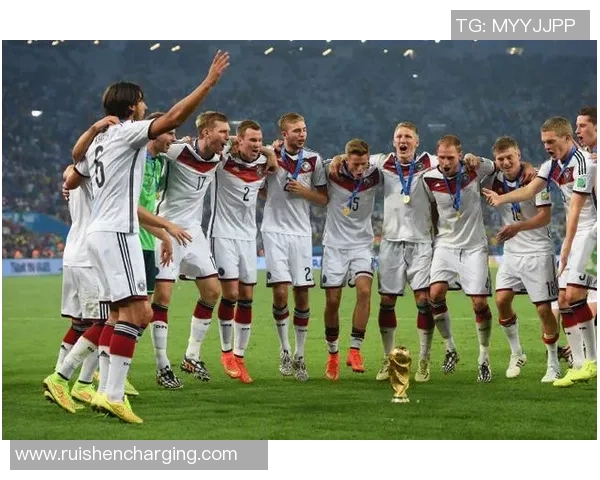 德国足球队的传奇球星及其辉煌成就回顾